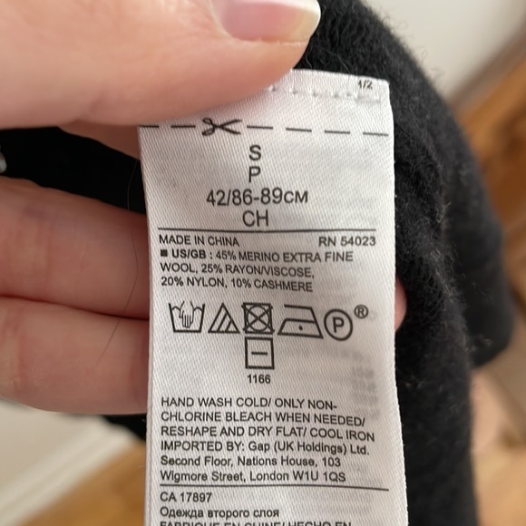 Merino black cardigan - Picture 3 of 3